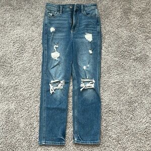 Hollister ultra high-rise mom jean
